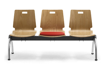 Panche e sedie per arredo area comune cliniche ed ospedali con scocca in legno a vista Cristallo