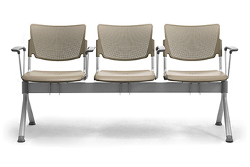 Pratiche panche con sedute in polipropilene dal design moderno per sala attesa clinica, ospedale, ambulatorio LaMia