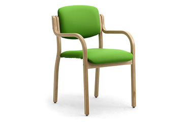 Comode sedie e poltrone in legno con braccioli per case di riposo, ospedali, hospice Kalos