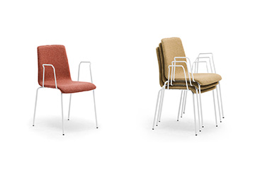 Sedie polivalenti sovrapponibili dal design modeno adatte all'arredo collettivo Zerosedici 4 gambe