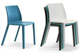 Sedie in plastica sovrapponibili dal design moderno per sala mensa e ristorazione collettiva Greta