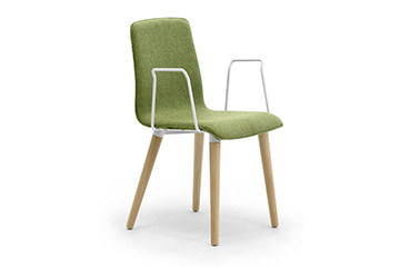 Sedie con gambe in legno dal design moderno per sala da pranzo self-service ristorante Zerosedici 4gl