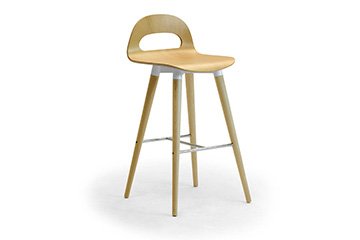 Sgabelli in legno dal design vintage per bancone bar, snack-bar, pub e ristorante Samba wood stool